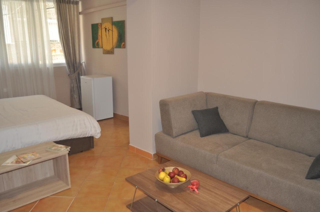 Bliri Myslym Shyri Apartment Тирана Екстериор снимка