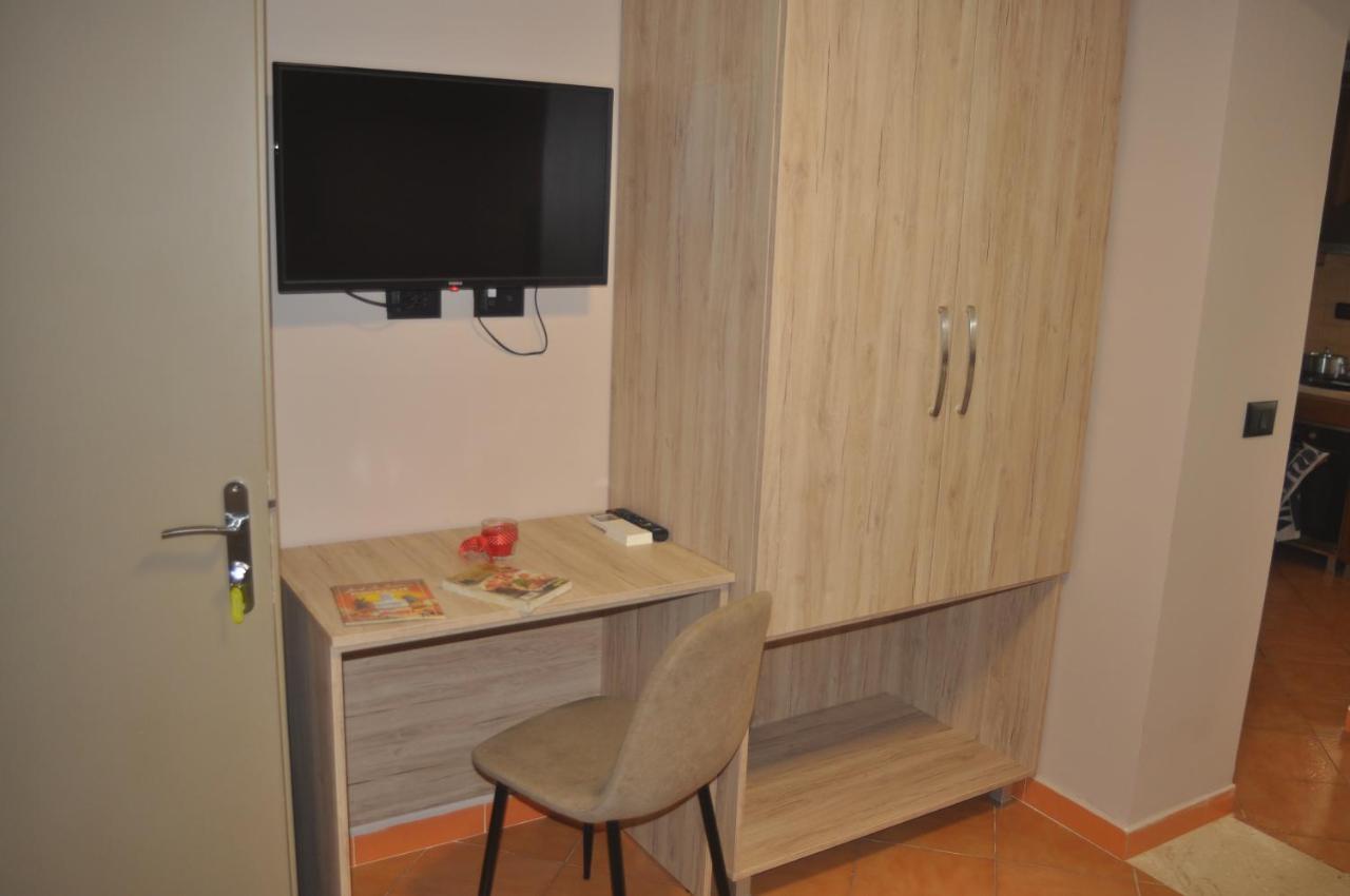 Bliri Myslym Shyri Apartment Тирана Екстериор снимка