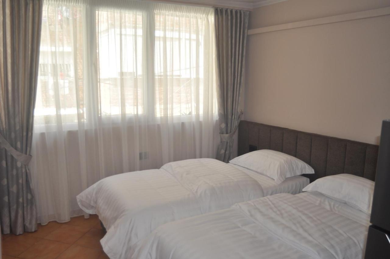 Bliri Myslym Shyri Apartment Тирана Екстериор снимка