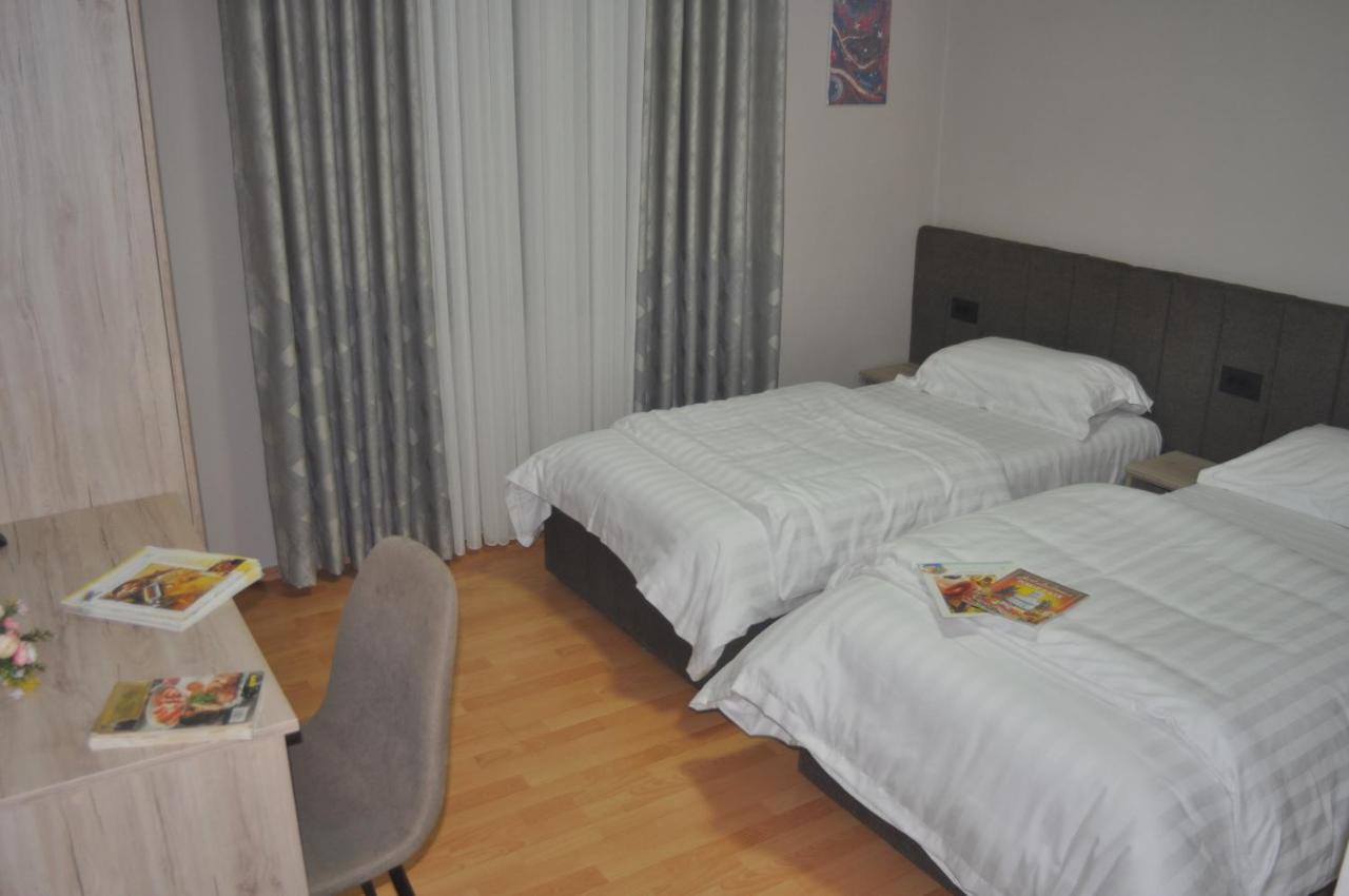 Bliri Myslym Shyri Apartment Тирана Екстериор снимка