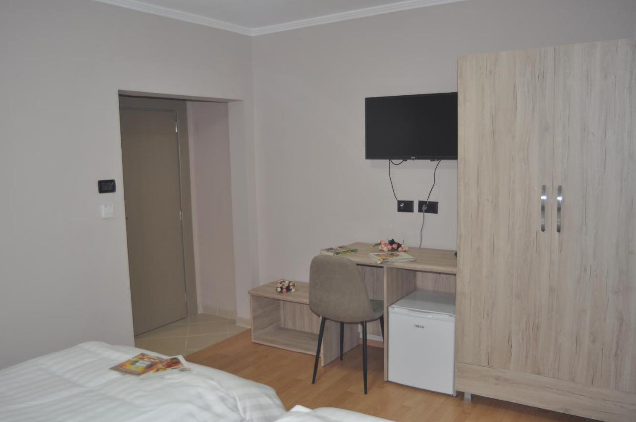 Bliri Myslym Shyri Apartment Тирана Екстериор снимка