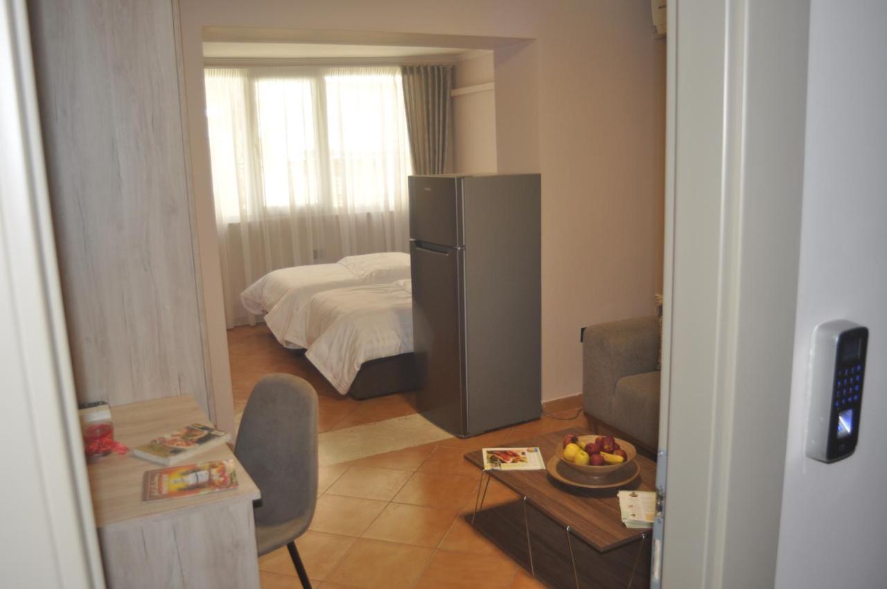 Bliri Myslym Shyri Apartment Тирана Екстериор снимка
