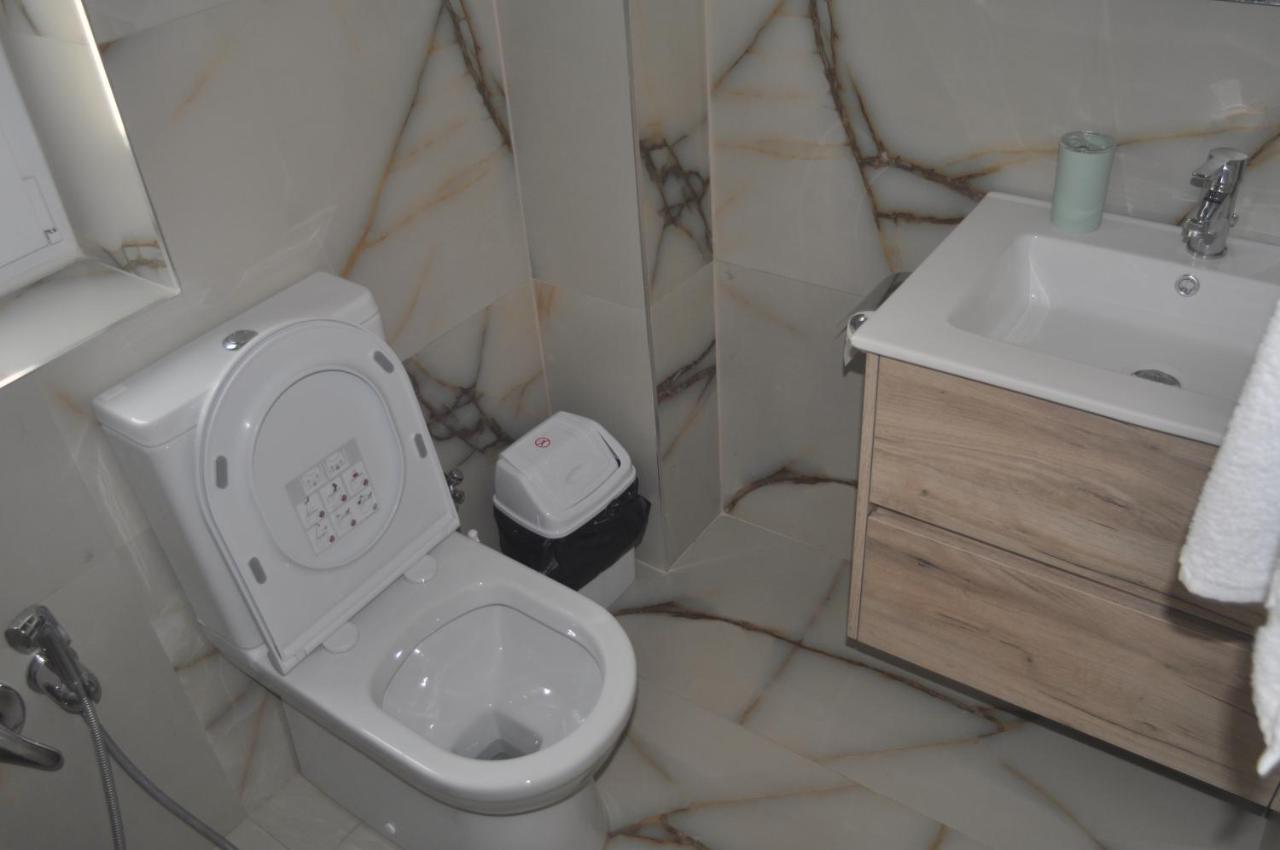 Bliri Myslym Shyri Apartment Тирана Екстериор снимка